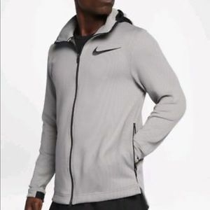 Nike Therma Flex Showtime Hoodie